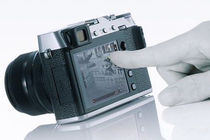Real Time EVF & Touchscreen LCD